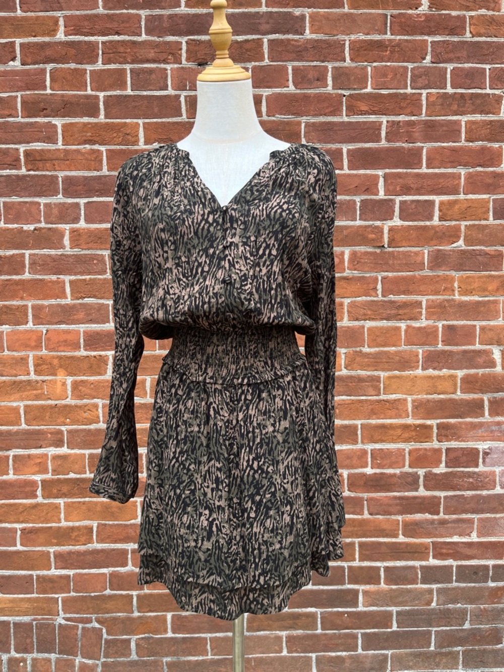 Rails Long-Sleeve Printed Smocked-Waist Dress in Black & Tan